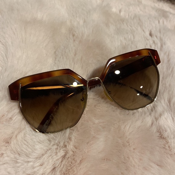 Chloe Universal Fit Dafne Hexagonal Sunglasses - Picture 2 of 7